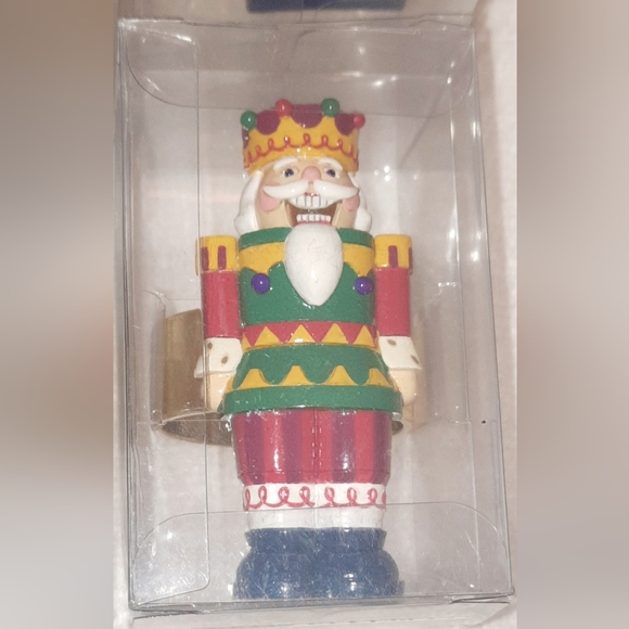 Nutcracker napkin ring holders - Picture 2 of 4